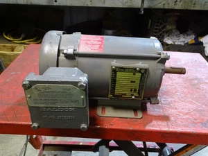 Baldor .33HP Electric Motor 115/208-230V, 1PH, 1725RPM, FR 56, L5001A - Picture 1 of 9