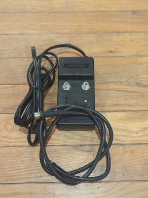 Radio Shack UHF VHF FM Signal Amplifier TV Antenna Booster Vintage 15-1109 - Image 1 of 2