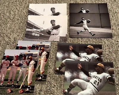 Roberto Clemente 8 count Postcards Notecards Pittsburgh Pirates Hall of Fame - Image 1 of 4