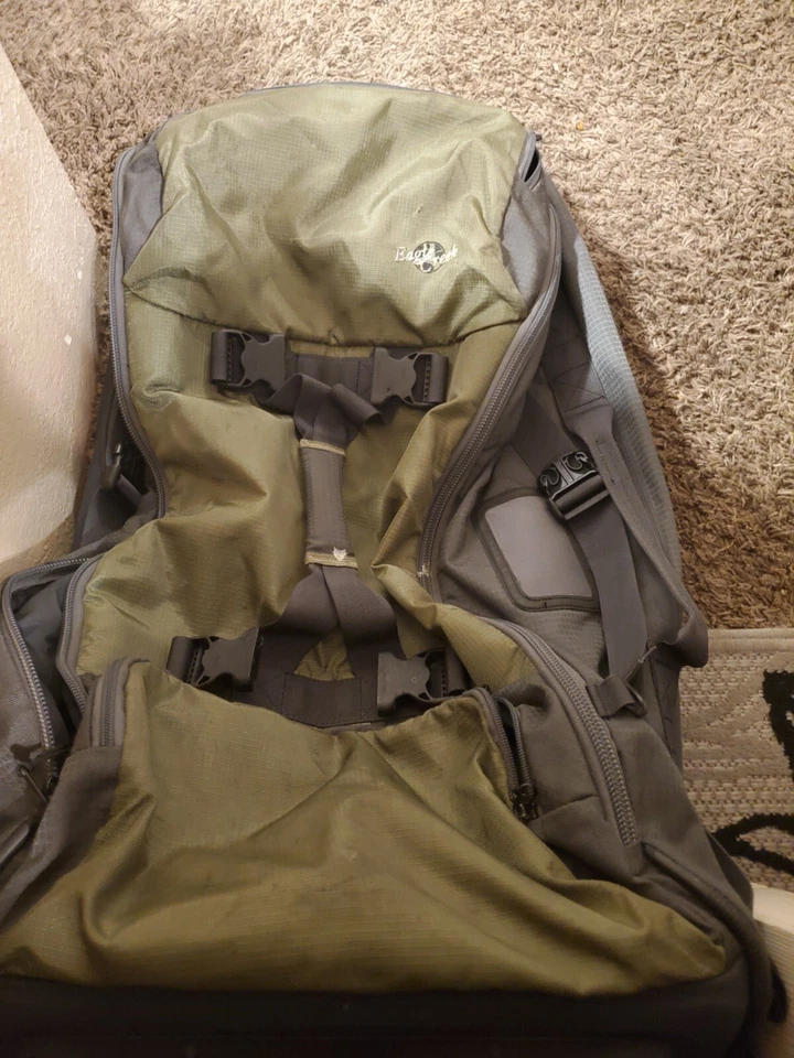 Maleta de equipaje de mano Eagle Creek Load Warrior con ruedas 36"x16"x13" Foto 1 de 4