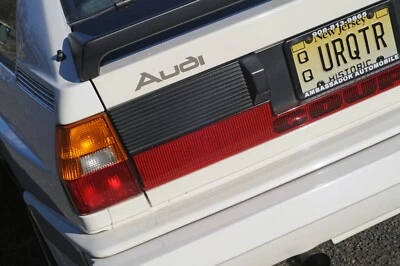 Audi Ur-Quattro GT 1983 1984 OEM placa de ajuste trasero reflector 855945695B Foto 1 de 4