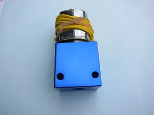 Volcado Delta único Lowrider Hydraulics, cuerpo azul anodizado, fresco brillante nuevo - Imagen 1 de 10