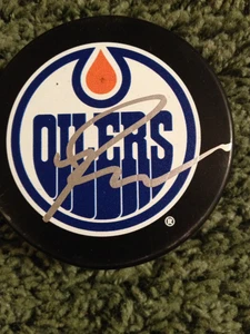 Ryan Nugent Hopkins Signed Autographed Edmonton Oilers Logo Puck - Picture 1 of 1