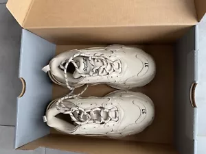 Balenciaga Triple S Sneakers, Gr. 37, beige,für 449 Euro, NP: 850EURO - Bild 1 von 11