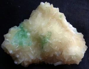 CRISTALES DE APOFILITA VERDE SOBRE FORMATO ESTILBITA BASE MINERALES ESPECÍMENES - Imagen 1 de 3