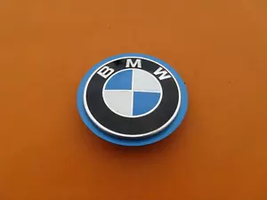 22 23 24 BMW I4 FRONT BUMPER EMBLEM LOGO BADGE SIGN SYMBOL USED BLUE OEM A38380 - Foto 1 di 4