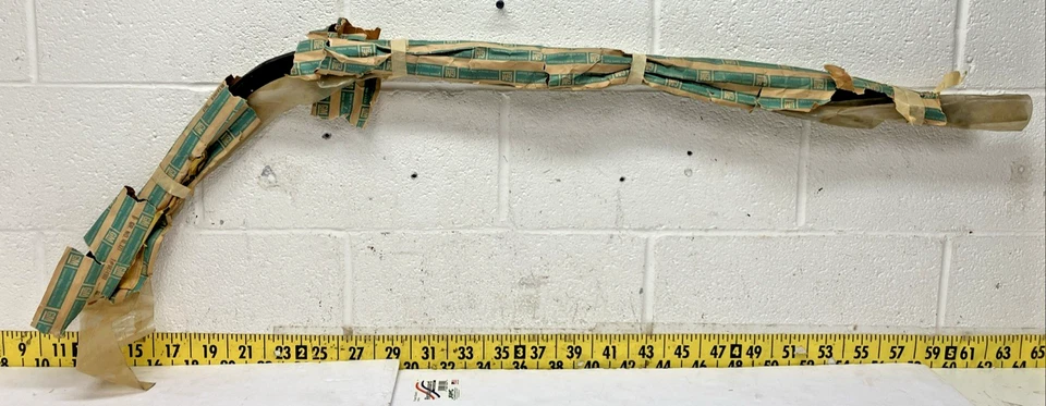 New OEM GM RH Rail Retainer Channel 9874901 1971-1981 Chevrolet Camaro (Bin110) - Image 1 of 4