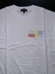 T-shirt Chinatown Market Studios bianca grafica media. I soldi non sono tutto - Foto 1 di 3