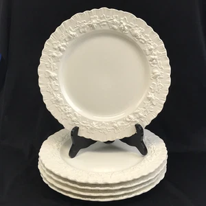 Set of 5 Wedgwood Queensware Dinner Plates, Cream on Cream; Shell Edge Excellent - Picture 1 of 16