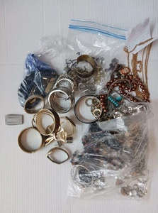 3 Pfund Konvolut Schmuck Vintage Modern Trödel Kunst Handwerk. *LOOK* - Bild 1 von 11