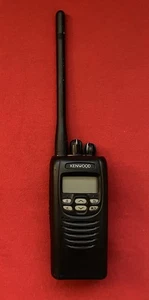 Kenwood TK-5220-K P25 Digital VHF Radio 136-174MHz - Picture 1 of 4