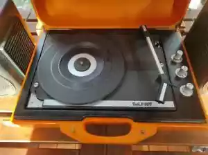 Schneider Saundy vintage space age German portable record player - Picture 1 of 12