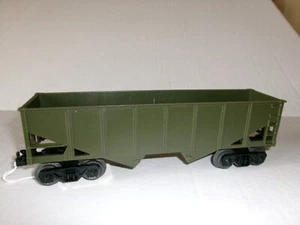 RARE Postwar Lionel 6176-100 Olive Drab Hopper Car From 1964-65~Nice Original! - Picture 1 of 3