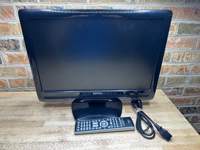 Toshiba 19AV500U 19" 720p HD LCD Television With Remote - Image 1 of 4