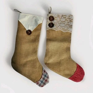 Juego de 2 Medias de Navidad de Arpillera Casa de Campo Rústica Hecha a Mano Look Joy and Noel - Imagen 1 de 6