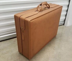 Hartmann Large Tan 24" Belting Woodbox Pullman Suitcase Vintage (No Keys) Vinyl - Picture 1 of 11