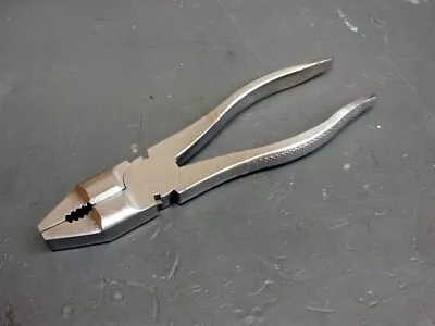 Porsche 356C 356 356SC  toolkit tool kit pliers satin 1964 1965 - Image 1 of 3