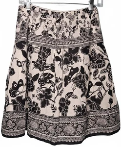White House Black Market Floral Print A-Line Skirt - Black & White Size 2 - Picture 1 of 4
