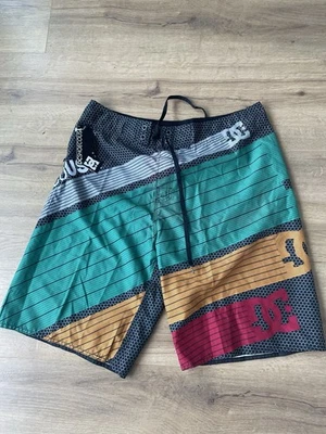Pantalones Cortos de Tabla DC Shoe Co Para Hombre Talla 38 Natación Surfista Nuevos Con Etiquetas Foto 1 de 4
