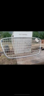 1959-60 STUDEBAKER LARK GRILL FABRICANTE DE EQUIPAMENTO ORIGINAL - Imagem 1 de 3