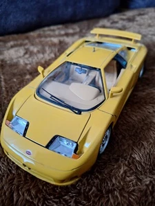 Bugatti 1:18 Model - Picture 1 of 9