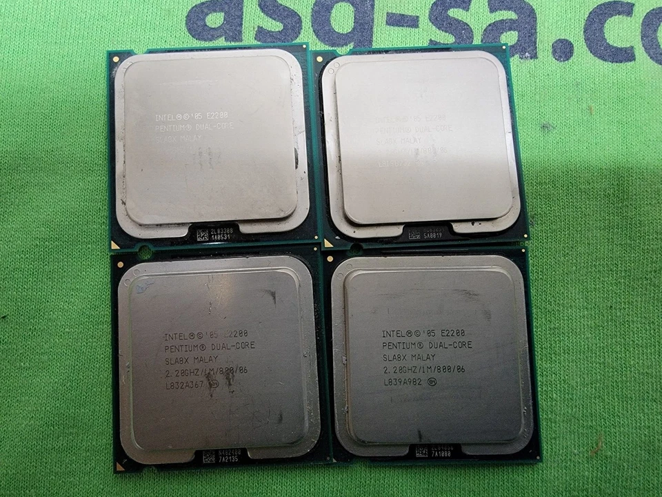 LOTE DE 4 - Intel Pentium SLA8X E2200 Dual Core 2.20GHz 800MHz 1MB Socket LGA775 Foto 1 de 1