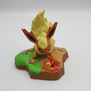 Funko Figur Pokemon: An Afternoon with Eevee & Friends FLAREON - Bild 1 von 5