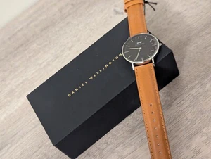 Daniel Wellington Slim Petite Classic Durham Leather Strap Watch Tan Black BNIB - Picture 1 of 15