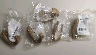 Gancho de pared decorativo pintado 5 piezas Brainerd 1 gancho 1,17" x 2,7", latón cepillado Foto 1 de 4