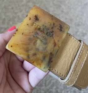 PRADA ladies beige camel leather amber resin shell buckle belt size 30/75 - Picture 1 of 5