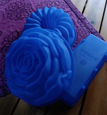 Backformen Set Silikon blau - Gugelhupf Rosenform Kastenform für Kuchen und Brot - Bild 1 von 4
