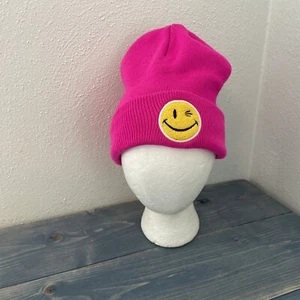 SG Footwear Beanie Mütze Erwachsene Unisex Fuzzy Emoji Gesicht Wink Cuffed Cap gerippt (K4) - Bild 1 von 7