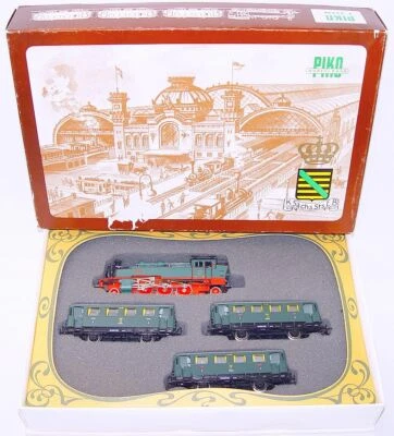 Piko HO 1:87 KIGLICHE SAJONIA BR-75 LOCOMOTORA DE VAPOR Y 3 COACH set de regalo sin usar, en caja Foto 1 de 4