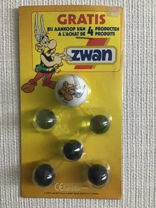 JUEGO DE 6 CANICAS HOLANDESAS ASTERIX / OBELIX / GETAFIX 1997 JUEGO DE JUGUETE ZWAN RARO DE COLECCIÓN - Imagen 1 de 7