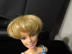 Barbie Perücke Größe 3, blond nie benutzt NOS kurz Bob Style - Bild 1 von 1