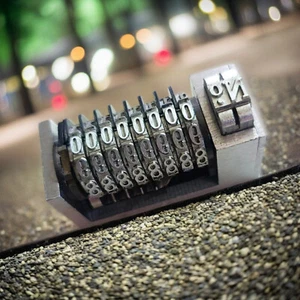 Numeratrice 8 cifre avanti per tipografia codifica numerica 4X8 - Foto 1 di 15