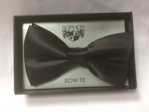 Black Bow Tie by Mag Mouch Sophos. Adjustable clip fastening to fit all sizes. - Picture 1 of 6