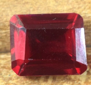 Natural Ceylon Red Sapphire 14.65 Ct/13 mm Emerald Cut Gemstone Certified E8018 - Picture 1 of 7