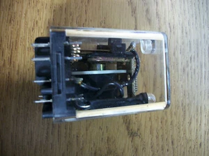 Eagle Signal Controlls Relay 12v dc 30E3CD01202 E90 11 PIN 1/3HP 10 AMP 125 250 - Picture 1 of 1