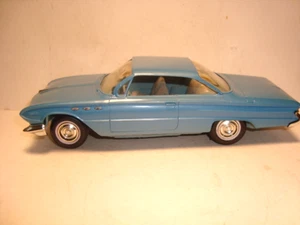 AMT 1961 Buick Invicta 2 DRHT Dealer Promo Model Car - Picture 1 of 5