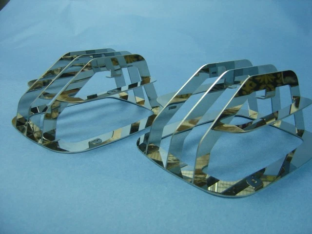 Juego de protectores de lámpara de señal de giro de esquina de acero inoxidable para todos los Mercedes Benz W463 Clase G Foto 1 de 4