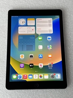 Apple iPad Pro 1st Gen. 256GB, Wi-Fi Only, 9.7 in - Space Grey - ref: 351 - Image 1 of 4