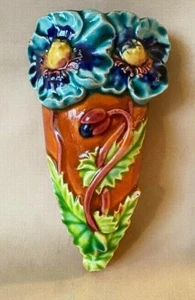 Striking Japan Wall Pocket Majolica Style Lg. Aqua F lowers in Relief Vivid - Picture 1 of 3