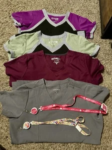 Women’s Scrub Tops Size Medium 4 Pack - Picture 1 of 1
