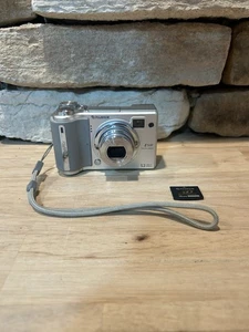 Fujifilm FinePix E510 5.2MP 3x Optical Zoom Silver Compact Digital Camera w Card - Picture 1 of 6