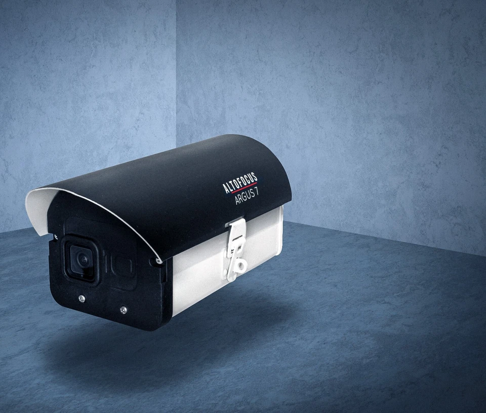 timelapse camera construction GoPro housing with powerbank and solar panel - Image 1 of 4