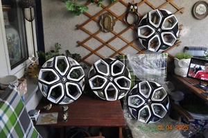 4 x Original Radkappe 15-Zoll für Renault Twingo III 403156024R - Bild 1 von 11