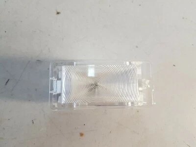 Luz interior trasera Nissan Note '14 1.2 8200418356 Foto 1 de 4