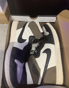 Air Jordan 1 MID blancas y negras | AW LAB