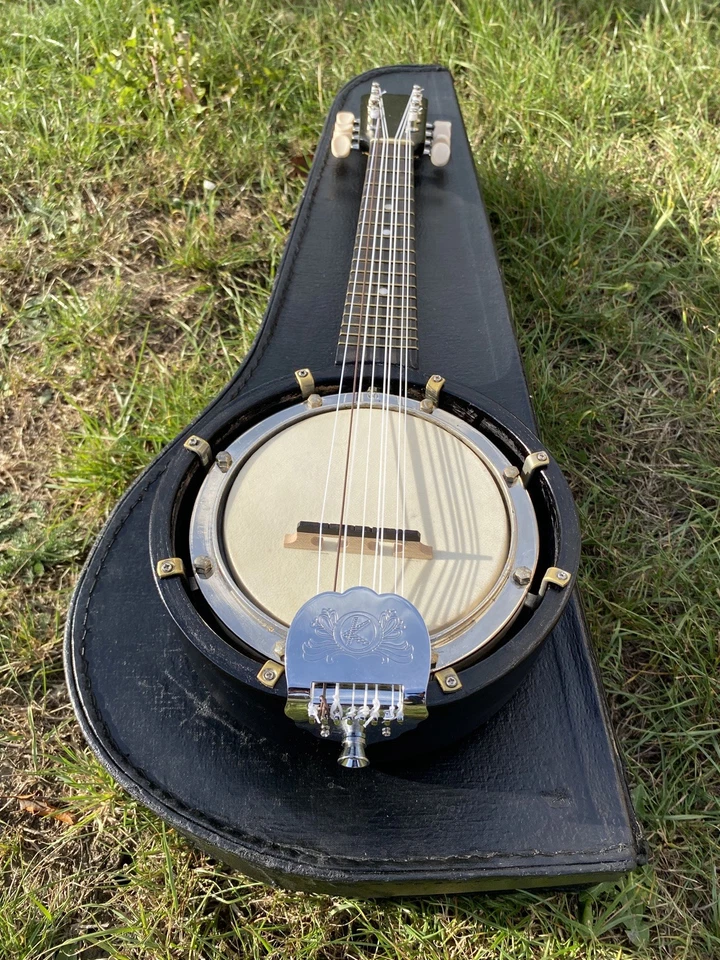 Eight String Ukulele Banjo Banjolele. - Image 1 of 4